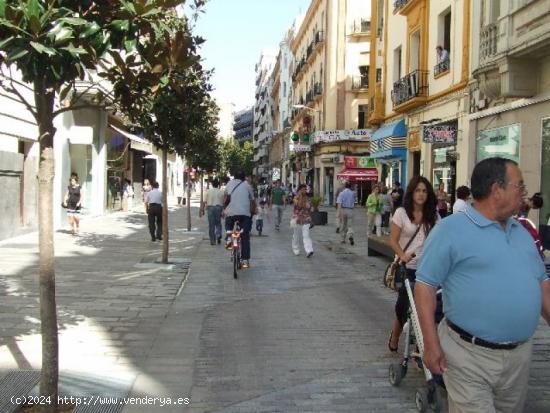 EXTRAORDINARIO LOCAL EN PLENO CENTRO DE CORDOBA CAPITAL. - CORDOBA