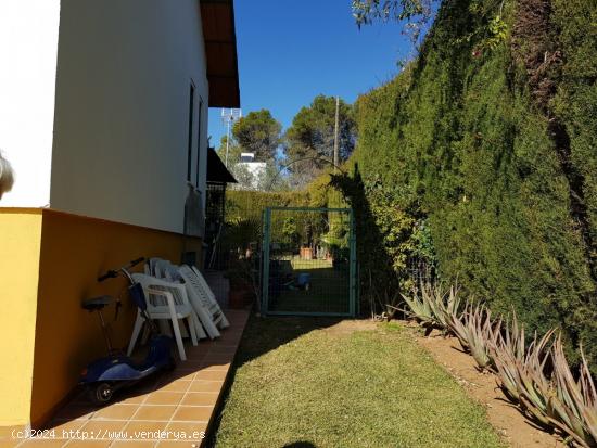 MAGNIFICO CHALET EN ZONA SANSUEÑA, CORDOBA - CORDOBA