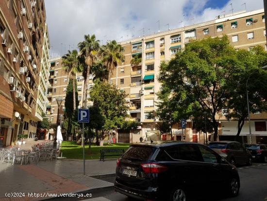 local muy bien situado en zona de vallellano - CORDOBA