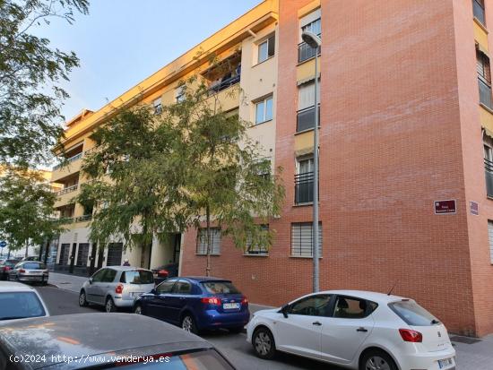 COCHERA EN VENTA JUNTO AL VIAL, ZONA SANTA ROSA, CORDOBA - CORDOBA