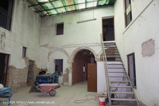 MÁGNIFICA CASA-SOLAR en zona de la MAGDALENA - CORDOBA