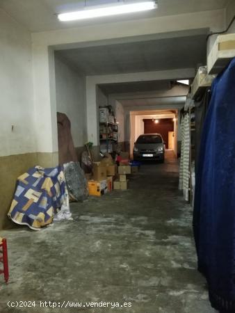 LOCAL COMERCIAL ECONOMICO EN ZONA DE PASO. - VALENCIA