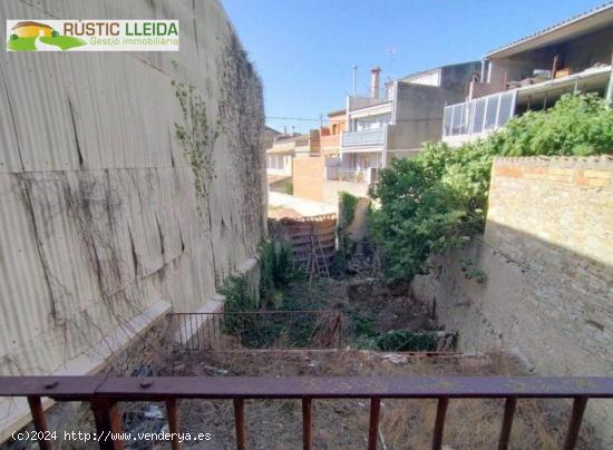 CASA (DE UNOS 311 M2) CON PATIO (DE UNOS 80 M2) EN SANTA COLOMA DE QUERALT. - TARRAGONA