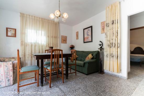 VENTA DE PISO EN GUARROS , CON TERRAZA INDEPENDIENTE! PARA DISFRUTAR DE LA FAMILIA, EN LA ALPUJARRA 