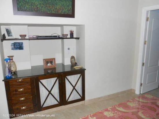 LOCAL COMERCIAL  CON VIVIENDA,  ZONA CENTRO  - SEVILLA