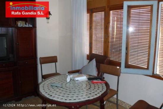 Casa C/ Azorín-Ontinyent - VALENCIA