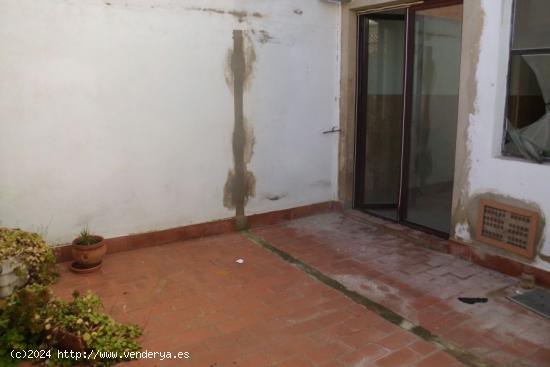 Bajo comercial en C/ Fontanars dels Alforins - Ontinyent - VALENCIA