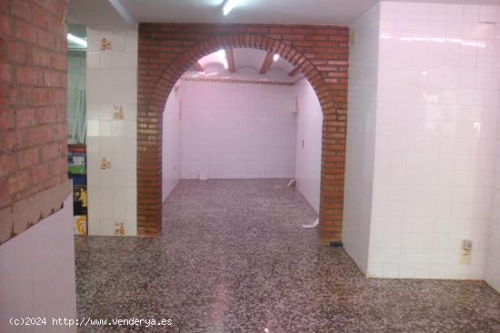 Bajo comercial en Pl. de Baix - Ontinyent - VALENCIA