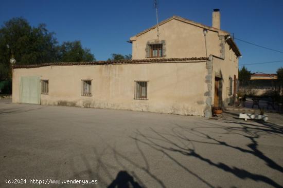 Chalet en Camí la Font - Ontinyent - VALENCIA