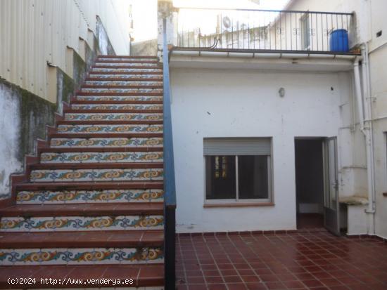 Casa en Avda. Valencia - Ontinyent - VALENCIA