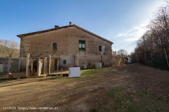 Impresionante Masia del S XVI apta para vivienda o negocio - BARCELONA