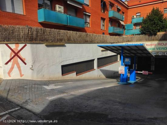 Parking coche en pleno centro de Granollers Sant josep de Calassanç - BARCELONA