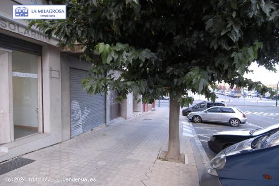 VENTA LOCAL COMERCIAL AL LADO DE LA PLAZA MANUEL TURRILLAS - NAVARRA