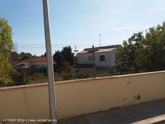 Solar de 806 m2 para construir 2 casas unifamiliares - TARRAGONA