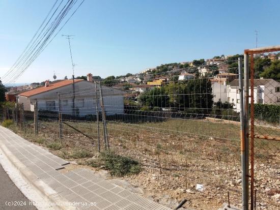 SOLAR DE 1360 m2 para construir 3 casas unifamiliares. - TARRAGONA