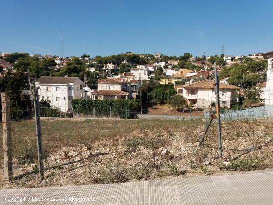 SOLAR DE 1360 m2 para construir 3 casas unifamiliares. - TARRAGONA