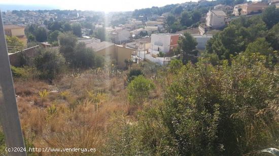 ESTUPENDO TERRENO DE 639 M2 CON VISTAS PANORÁMICAS AL MAR - TARRAGONA