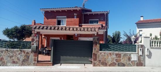 SE VENDE CHALET EN RODA DE BARA MAR - TARRAGONA