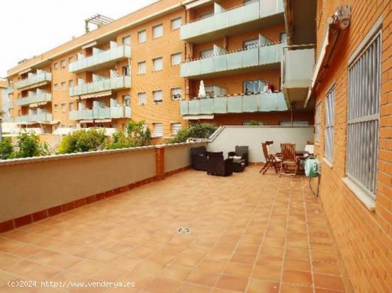 PLANTA BAJA CON GRAN TERRAZA - BARCELONA