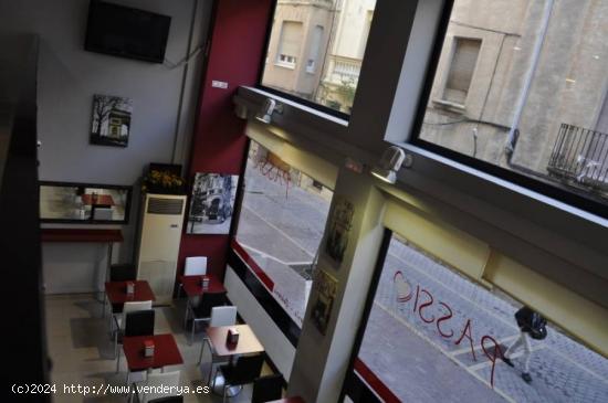 PRECIOSA Y ACOGEDORA CAFETERIA - PASTELERIA  EN EL CENTRO DE EL VENDRELL EN FUNCIONAMIENTO - TARRAGO