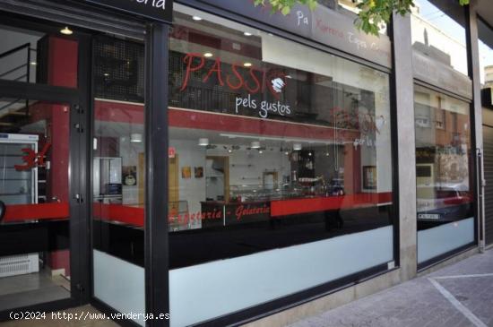 PRECIOSA Y ACOGEDORA CAFETERIA - PASTELERIA  EN EL CENTRO DE EL VENDRELL EN FUNCIONAMIENTO - TARRAGO