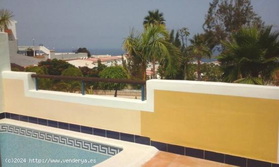 Chalet de lujo 168m2, con Apartamento integrado, piscina propia y vistas a La Gomera - SANTA CRUZ DE