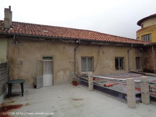 EDIFICIO EN PLENO CENTRO DE SARON. - CANTABRIA