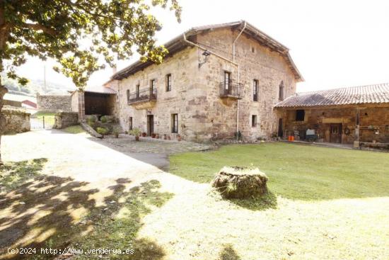 Casona en venta en Cades (Herrerias) - CANTABRIA