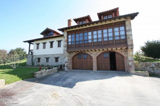 CASONA INDEPENDIENTE CON TERRENO EN COBRECES - CANTABRIA