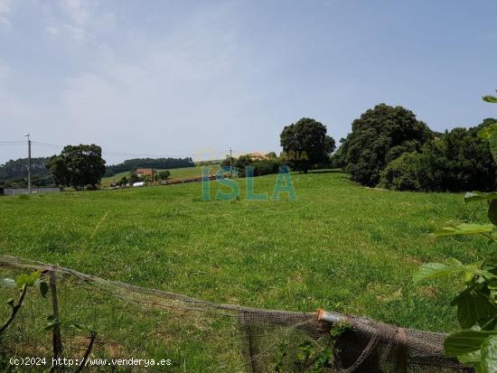 Terreno Urbano de 5.200 m2 en Arnuero a pocos km de las playas de Isla y Noja - CANTABRIA