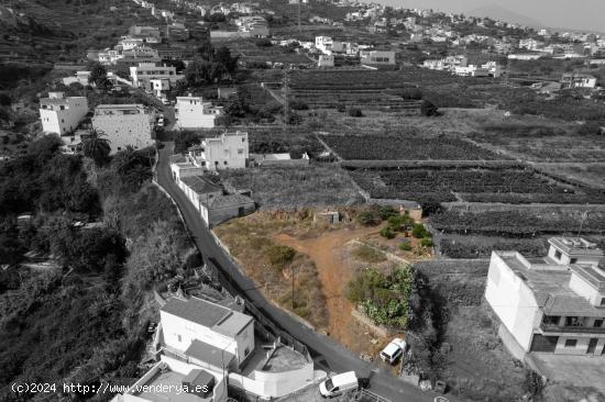 PARCELA URBANA CON DOS GRANDES PARCELAS RÚSTICAS EN VENTA EN SANTA ÚRSULA, TENERIFE - SANTA CRUZ D