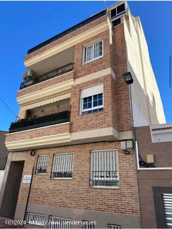 Acogedor estudio en venta en el centro de Torrevieja! - ALICANTE