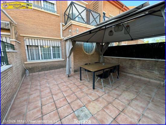 Dúplex de 4 Dormitorios con Buhardilla y Terraza Solarium en Santomera - MURCIA