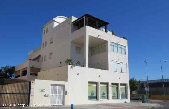  Local comercial listo para entrar a vivir en Zona Hipercor. - CADIZ 