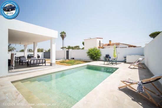 Chalet con piscina en el Pinar de los Franceses - CADIZ