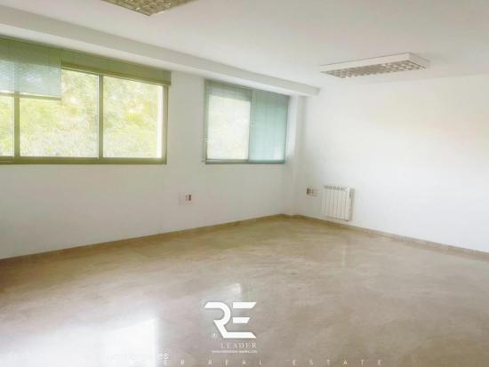  OPORTUNIDAD ÚNICA !! ESPACIOSA OFICINA EN VENTA EN EL PRESTIGIOSO BARRIO DE PENYA-ROJA !! - VALENCI 