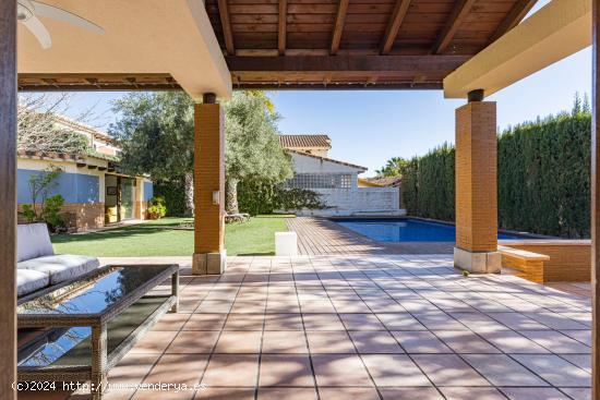 Impresionante chalet en residencial El Portón de los Jerónimos. - MURCIA