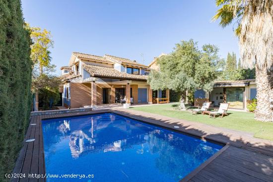 Impresionante chalet en residencial El Portón de los Jerónimos. - MURCIA