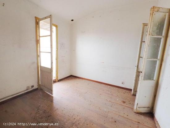 SE VENDE PISO EN MANLLEU - BARCELONA