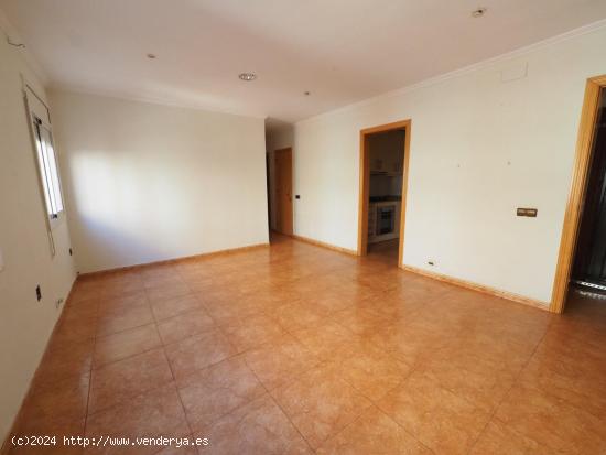 SE VENDE PISO EN TERRASSA, ZONA CAN BOADA - BARCELONA