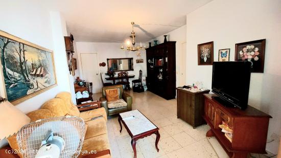 Fuengirola, Zona Miramar -  Piso 3 Dormitorios, Piscina Comunitaria, Terraza - MALAGA