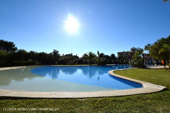 Fabuloso piso en exclusiva urbanización - BALEARES