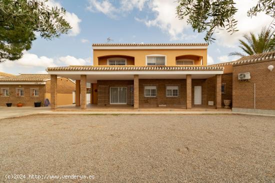 Chalet con auténtico paisajismo mediterráneo en Cartagena, La Palma. Región de Murcia. - MURCIA