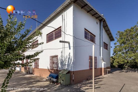  OPORTUNIDAD! CASA Y NAVE EN SANTA FÉ - GRANADA 