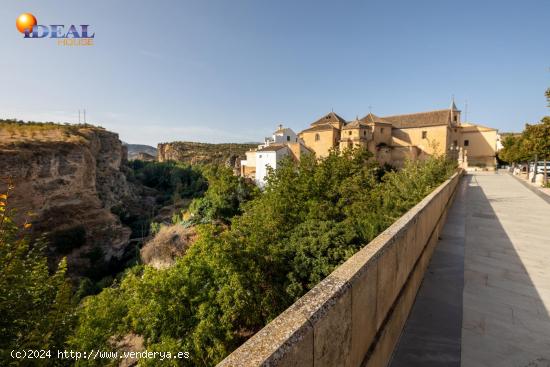 Espectacular casa con vistas al Tajo de Alhama de Granada - GRANADA