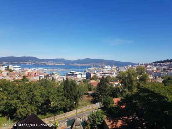 PISAZO DE 4 DORMITORIOS CON VISTAS AL MAR - PONTEVEDRA