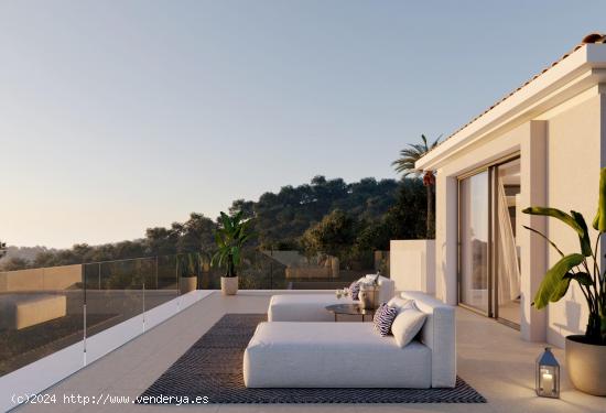 Moderna villa de 6 dormitorios y 6 baños con vistas a la Montaña.  Nueva Andalucía, Marbella - MA