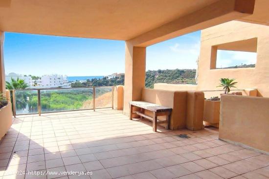 Apartamento de 3 dormitorios y 2 baños con vistas al mar. La Resina Golf, Estepona - MALAGA