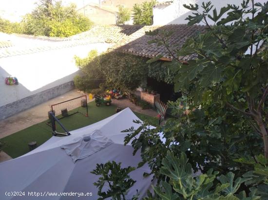 Casa de dos plantas en el corazón de la ciudad - ALBACETE