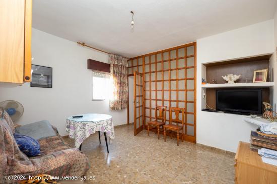 CASA EN VENTA EN HUETOR VEGA. - GRANADA